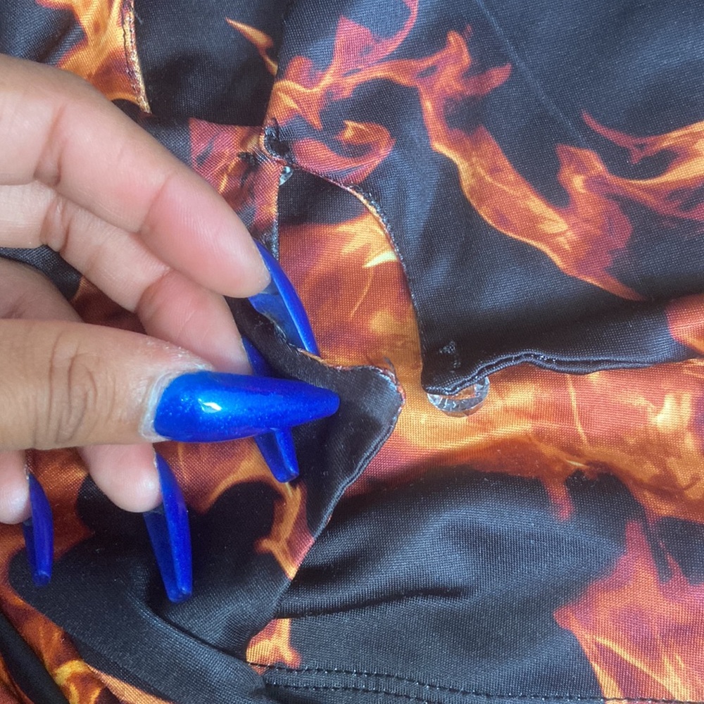Fiery Set 💞 - Picture 3 of 3